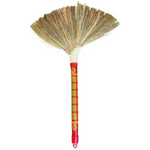Vente Flash Balai en herbe naturelle écologique à poils souples et manche en plastique léger |   Balai de ménage en gros facile à nettoyer - Product Image 1