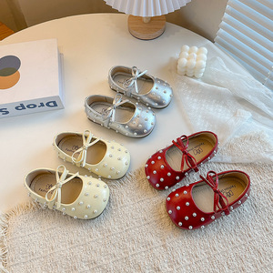Scarpe in Pelle PU Rossa con Suola Morbida, Fiocco e Perle per Bambine, Stile Principessa Primavera-Autunno - Product Image 2