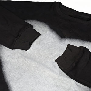 Sudadera de Hombre de Alta Calidad, Cuello Redondo, Manga Larga, Negra, Desgastada, 100% Algodón, Lavada con Ácido - Product Image 3