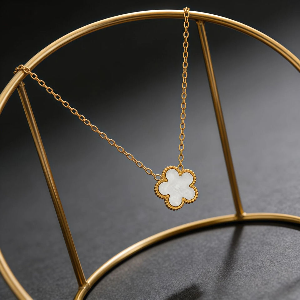 Elegant Lady's Lucky Clover Pendant Necklace, Trendy Gold-Plated Copper ...