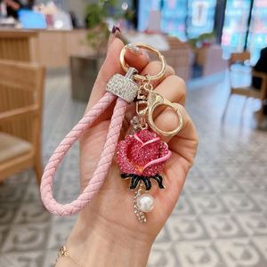 Porte-clés rose luxueux incrusté de diamants, pendentif fleur, joli porte-clés de voiture, breloque de sac à main, accessoires pour femmes - Product Image 2