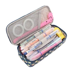 กระเป๋าใส่ปากกาลายดอกกุหลาบสีฟ้าอมเขียว ยี่ห้อ Twinkle Club รุ่น BSCI factory พร้อมซิป สำหรับจัดระเบียบอุปกรณ์สำนักงานและเครื่องสำอาง เหมาะสำหรับเด็กผู้หญิง - Product Image 4