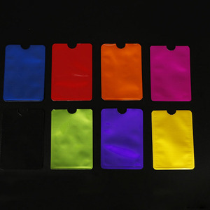 Protector de Tarjetas <span class=keywords><strong>con</strong></span> Bloqueo NFC RFID, Funda de Seguridad Anti-Escaneo de Aluminio para Tarjetas de Crédito y Bancarias - Product Image 4