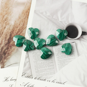 Chất lượng cao hình trái tim mặt cắt lưới bề mặt Malachite Màu Xanh Lá Cây đá quý tự nhiên lỏng đá quý đối với trang sức làm bán buôn - Product Image 6