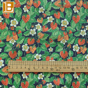 Tela Estampada <span class=keywords><strong>de</strong></span> Popelina 100% Algodón Tana Lawn <span class=keywords><strong>de</strong></span> Liberty of London, Diseño Strawberry Dream, Entrega Rápida BILU, Personalizada - Product Image 2