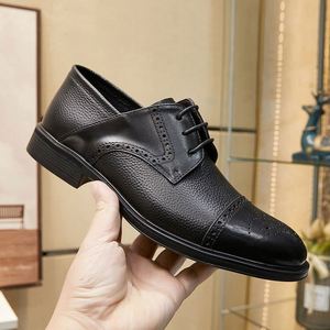 Chaussures de mariage italiennes haut de gamme pour hommes, luxueuses, sur mesure, fabriquées à la main, en cuir, style brogue, à bout carré, pour le bureau, antidérapantes et respirantes - Product Image 3