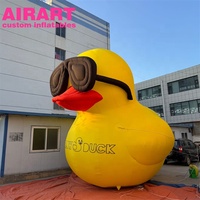 Canards jaunes gonflables de décoration d'activités de plage, canard gonflable avec des bouches rouges pour l'affichage