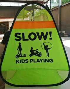 Wesure Kid-Safe Pop-Up Traffic Cone Sign avec bande réfléchissante pour sol mouillé, modèle S7209, usage domestique/bureau - Product Image 2