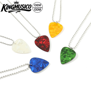 Collar con Púa de <span class=keywords><strong>Guitarra</strong></span> Premium |   Joyería Musical Personalizada con Colgante para Amantes de la <span class=keywords><strong>Guitarra</strong></span> |   Diseño Elegante en Metal o Acrílico - Product Image 1