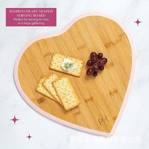 Planche à fromage en bois en forme de cœur avec outils de service pour collations, fruits, pain, décoration de table pour la Saint-Valentin, la fête des mères - Product Image 2