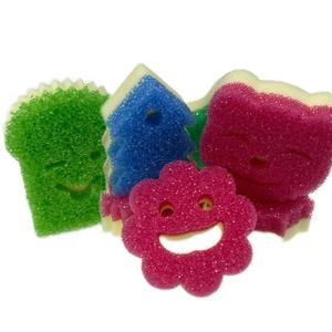 Éponge <span class=keywords><strong>de</strong></span> cuisine <span class=keywords><strong>en</strong></span> <span class=keywords><strong>forme</strong></span> d'arbre <span class=keywords><strong>de</strong></span> Noël, multicolores, avec un visage souriant <span class=keywords><strong>de</strong></span> dessin animé, <span class=keywords><strong>en</strong></span> gros - Product Image 1