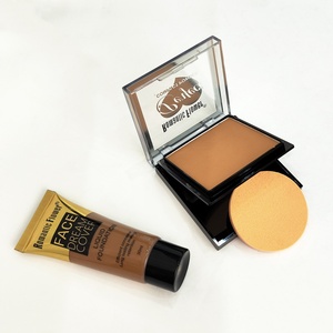 Set de Maquillaje 2 en 1 <span class=keywords><strong>Romantic</strong></span> Flower: Base Líquida Mineral con Corrector y Polvo Compacto para Piel Oscura, Listo para Exportación - Product Image 4