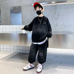 Survêtement de sport à la mode avec <span class=keywords><strong>pull</strong></span> et pantalon imprimés visage souriant Ensembles de vêtements pour garçon <span class=keywords><strong>noir</strong></span> pour l'automne - Product Image 3