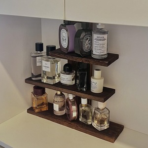 Étagère de bureau à trois niveaux en bois massif, support de présentation en noyer pour service à thé, salon, chambre, bureau - Product Image 1