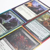 Protège-cartes de jeu en plastique transparents, couleur unie, finition mate sable fin, en gros, en stock ; Yu-Gi-Oh colorés