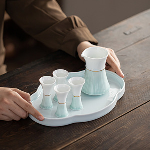 Juego de vino de cerámica estilo chino, decantador de porcelana con 4 tazas para uso doméstico, empaque en caja de regalo. - Product Image 3