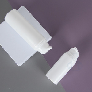 Yuyao Derun Plastic <b>Bottles</b> 15ml 30ml 50ml Snap Closure Cosmetic Packaging With <b>Pump</b> Head Cylinder Shape - Product Image 4