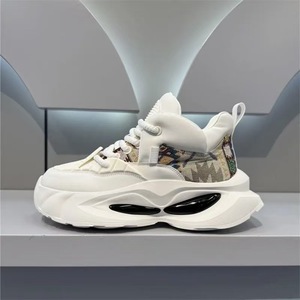 Zapatos de Skate Casuales a la Moda con Suelas Gruesas, Diseño Antideslizante, Adecuados para Caminar, Zapatos de Hombre para Uso Casual - Product Image 2