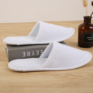 Chaussons de <span class=keywords><strong>spa</strong></span> en molleton de corail jetables de luxe personnalisés avec logo personnalisé Équipements de voyage pour les clients de l'hôtel et du <span class=keywords><strong>spa</strong></span> - Product Image 2