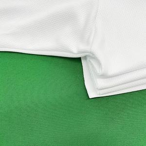 T-shirt blanc en polyester 100 % maille pour sublimation, respirant et anti-transpiration, lavable en machine, manches courtes pour adulte - Product Image 4