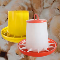 Hainiu HT-03 Nouveau Mangeoire Automatique PP pour Poulets avec Garantie, Bac d'Alimentation pour Élevage Avicole, Rouge, Longue Durée de Vie