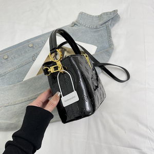 Borsa a Spalla da Donna di Lusso Leggero, Nuova Collezione 2026, in PU Geometrico, Grande Capacità, Chiusura Magnetica, Stile Casual.99160 - Product Image 5