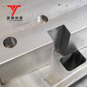 Servizio di Fabbricazione Componenti Strutturali in Metallo di Precisione per Attrezzature Industriali con Lavorazione CNC Personalizzata - Product Image 5