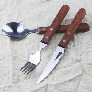 Ensemble de couverts 3 pièces en acier inoxydable avec manche en bois de bambou (cuillère, fourchette et couteau) - Product Image 1