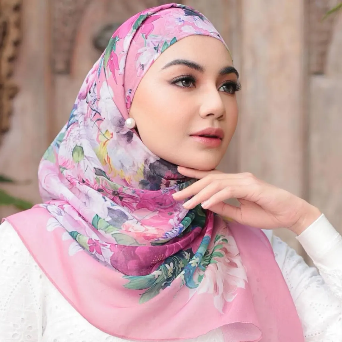 Toptan moda desen dijital baskılı pamuk vual eşarp kare malezya kadınlar için 115x115cm Tudung Bawal