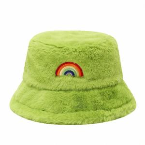 Sombreros de Pescador Peludos con Bordado de Logotipo Personalizado y Diseño de Arcoíris - Product Image 5