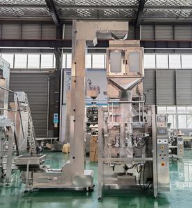 Máquina de Envasado de Granulados de <span class=keywords><strong>1</strong></span> <span class=keywords><strong>Kilo</strong></span>, Máquina Automática para Envasar Papas Fritas, <span class=keywords><strong>Nueces</strong></span>, Café en Grano y Otros Granulados en Bolsas Pequeñas - Product Image 3