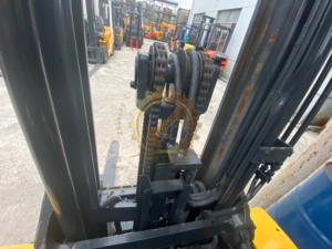 Montacargas Usado <span class=keywords><strong>Komatsu</strong></span> <span class=keywords><strong>FD25</strong></span> de 2.5-3 Toneladas, Potente Capacidad de Elevación, Certificado CE, Más Vendido - Product Image 4