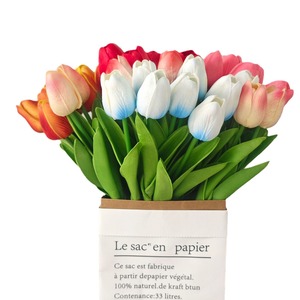 Ramo de Tulipanes Artificiales de 35cm de Altura, Flores de PU de Alta Simulación para Decoración de Bodas y Hogar - Product Image 5