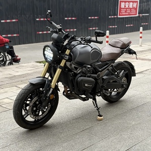 Motocicleta de Calle <span class=keywords><strong>VOGE</strong></span> AC300 de 300cc de <span class=keywords><strong>Segunda</strong></span> <span class=keywords><strong>Mano</strong></span>, Moto Clásica Retro Usada, Moto Naked Confiable para Viajes Diarios en Venta - Product Image 3
