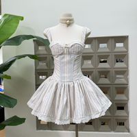 Robes d'été en gros pour femmes : Robes bouffantes à bretelles et taille cintrée pour boutiques