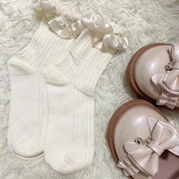 2024 Offres Spéciales à volants texturé chaussettes doux mignon mi tube chaussettes femmes bas bonneterie en gros