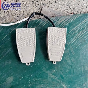 Máquina de Conformado CNC Hidráulica para Acero de Color, Alta Productividad, Motor de Engranajes, 380V 50HZ 3P, Espesor de Laminación de 0.8-1.2mm - Product Image 5