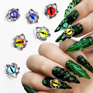 Evil Eye Nail Art Charms Luxe 3D Métal Cristal Strass À La Mode Acrylique Gem <span class=keywords><strong>pour</strong></span> DIY <span class=keywords><strong>Manucure</strong></span> Décorations <span class=keywords><strong>pour</strong></span> <span class=keywords><strong>Halloween</strong></span> - Product Image 3
