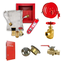 Ensemble complet d'équipement de lutte contre l'incendie : Armoire à enrouleur de tuyau d'incendie avec tuyau en toile, vanne de raccordement en laiton et sprinkler.