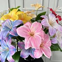 Fleurs artificielles en soie faites à la main en usine, 3 têtes de lys d'été |   Arrangement floral moderne au toucher réel pour mariage, décoration intérieure et photographie