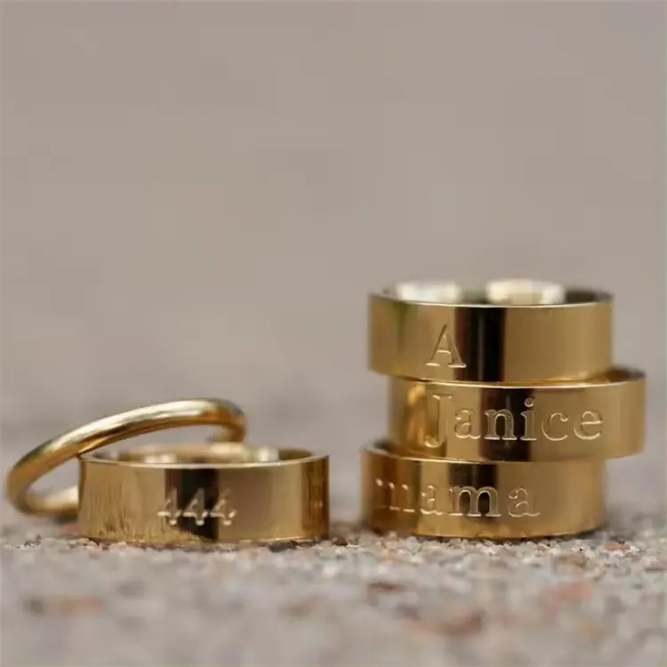 Gioielli ispirati Custom Angel Number Name anelli personalizzati impermeabili acciaio inossidabile inciso oro anello a fascia per le donne
