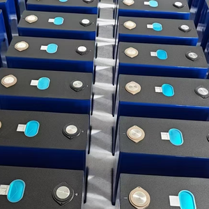 EV E 3.2V 280Ah LF280K LiFePO4 Pil Hücresi A Sınıfı Derin Deşarjlı yüksek güvenlikli uzun ömürlü güneş enerjisi, karavan ve şebeke dışı güç depolaması için - Product Image 4