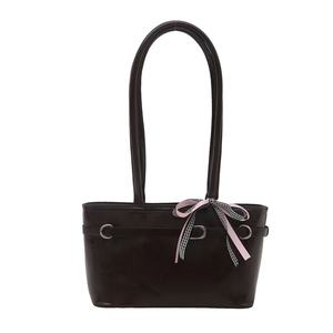 Bolso de hombro tipo almohada con detalle de botón y cierre de cremallera Tote suave para mujer - Product Image 1