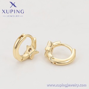 X000881501 Bijoux XUPING Boucles d'oreilles créoles Huggie plaquées or 14K avec breloque étoile tendance pour femme - Product Image 5