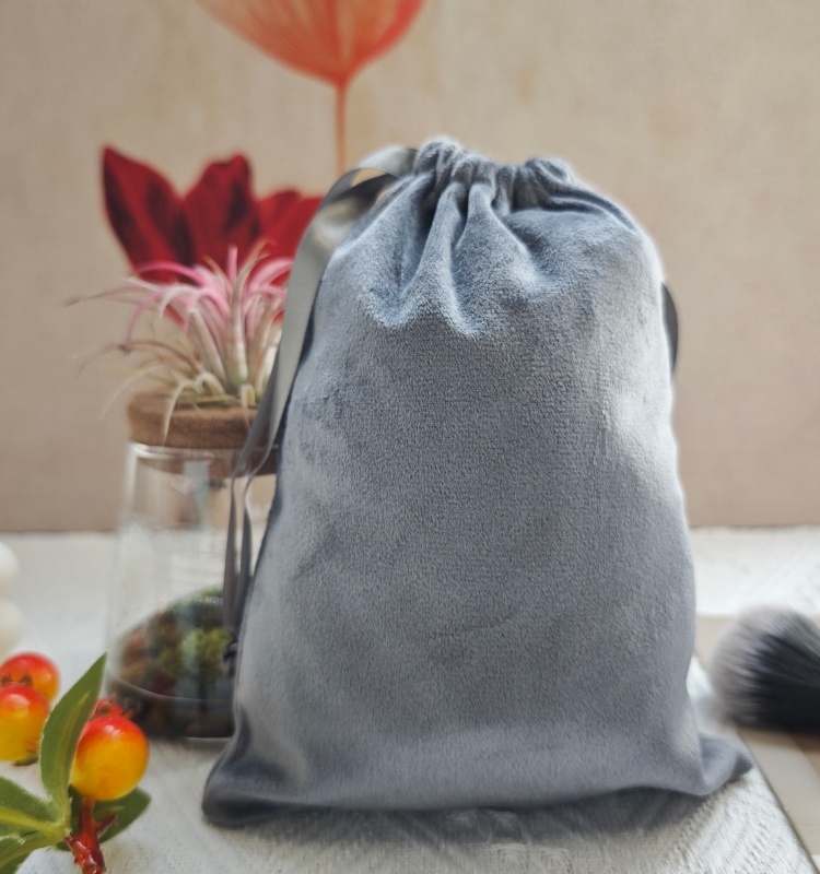 Gris foncé