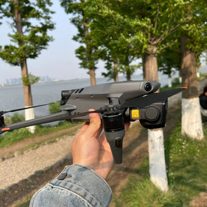 โดรน Mavic 3 Pro RC มือสอง ความละเอียด 5.1K 50 FPS กล้องสามตัว บินได้นาน 43 นาที ระยะส่งสัญญาณ 12 กม. ตัวโดรนทำจากพลาสติก พร้อมรีโมทคอนโทรล - Product Image 1