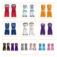 Ensemble complet d'uniformes de basketball personnalisés en usine, maillot de basketball respirant en mesh avec logo, nom et numéro personnalisés par sublimation