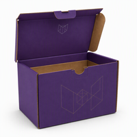 Boîte d'expédition personnalisée en carton ondulé avec couvercle rabattable pour emballage de vêtements, logo personnalisé, finition mate, toucher doux, estampage à chaud, vernis sélectif UV, vente en gros