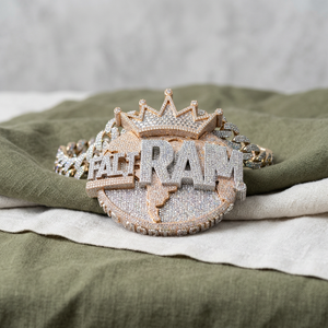 Pendentif Iced Out en Argent 925 avec Diamant Moissanite, Bijou de Luxe Hip Hop, Couronne Graffiti, pour Hommes, Idéal pour Fêtes, Événements, Cadeau Tendance - Product Image 1