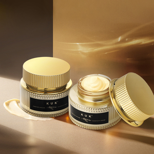 Découvrez l'excellence des soins de la peau coréens avec notre crème raffermissante et blanchissante soutenant les marques de marque privée pour le visage - Product Image 6